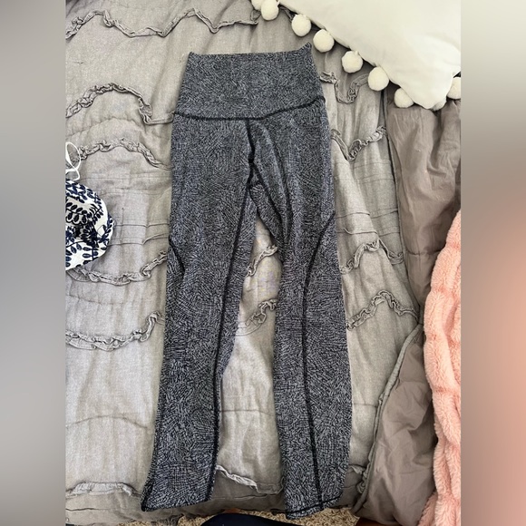 Lululemon leggings - Picture 2 of 4